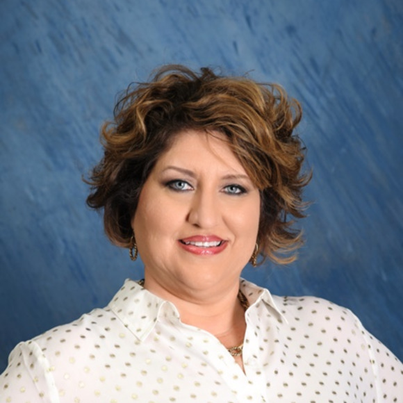 Meet your Posher, Angie - Picture 1 of 1